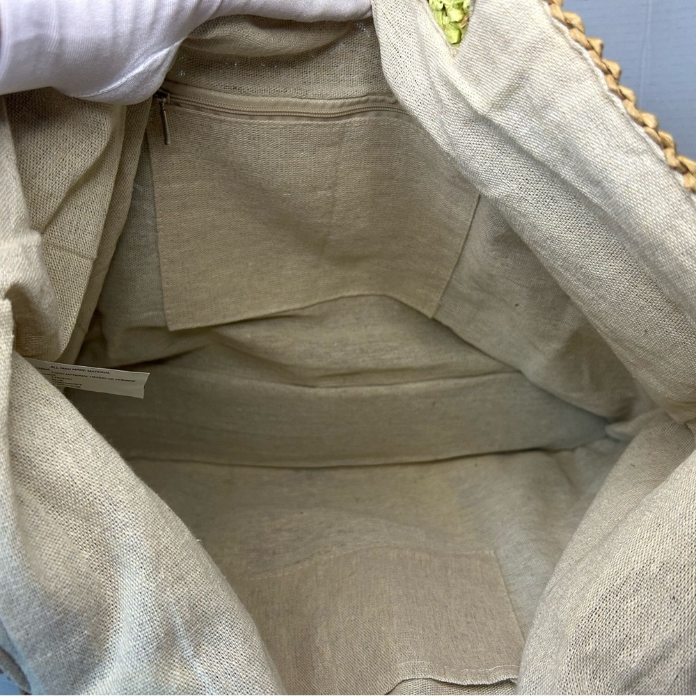 Like new Raffia bag - Picture 10 of 12